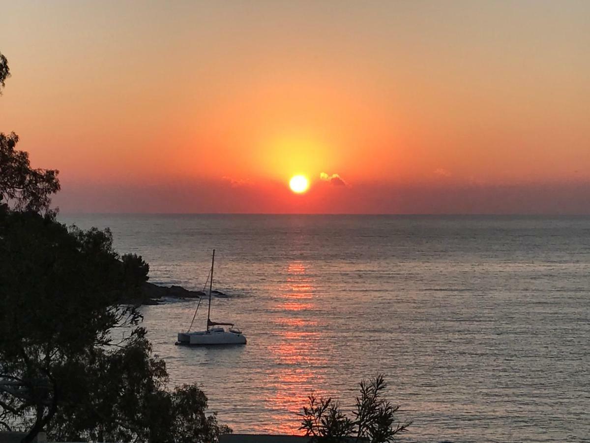Appartements La Fossette Plage Le Lavandou Kültér fotó